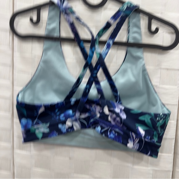 OLD NAVY ACTIVE Sports Bra Women Size M Lined Back Cross Straps Floral Print - Picture 2 of 5